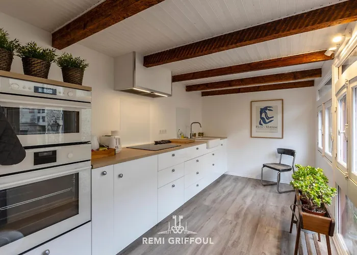 Fenetres Sur Cour 3 Duplex In The Heart Of The Center 4 Guests